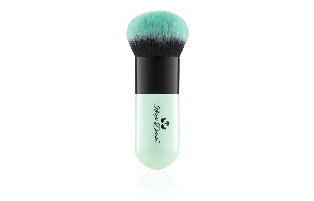 Relight Delight Ultrasofter Kabuki Pinsel mit langem Stiel